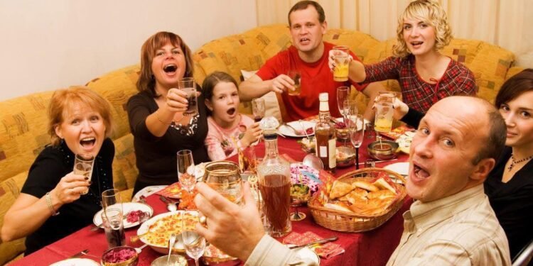 На юбилее золотой свадьбы муж сказал: «Я любил не тебя все эти 50 лет». Гости замерли, услышав ответ…