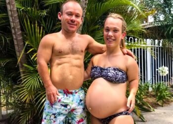 Помните эту необычную пару, которой врачи запретили заводить детей: у них уже трое детей